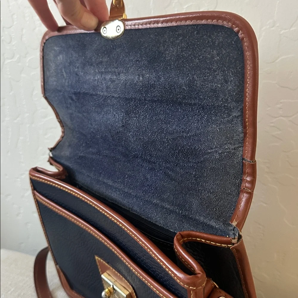 Dooney & Bourke Vintage Leather Shoulder Bag - Picture 4 of 13